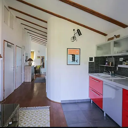 Olive-sunset Haven In Apartment *