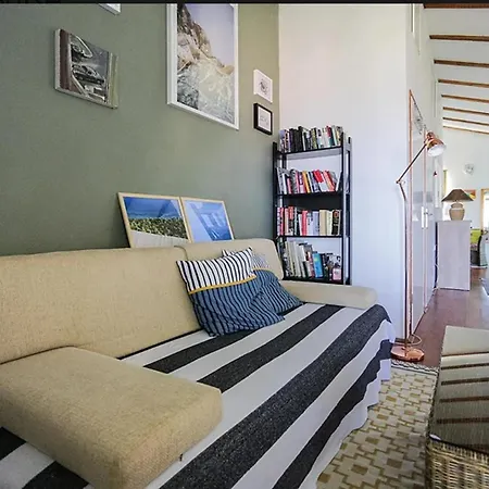 Olive-sunset Haven In Apartment *